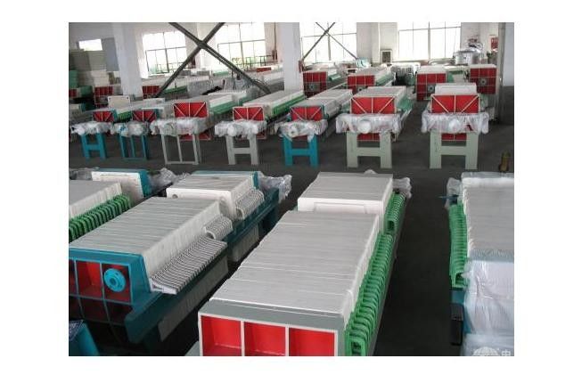 自動(dòng)保壓廂式壓濾機(jī)