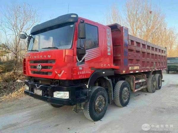 出售2013年底紅巖金剛前四后八翻斗車,行駛六萬多公里