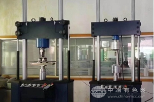 微機控制電液伺服動靜疲勞試驗機